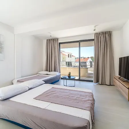 Apartman Olive Apartment Sutivan