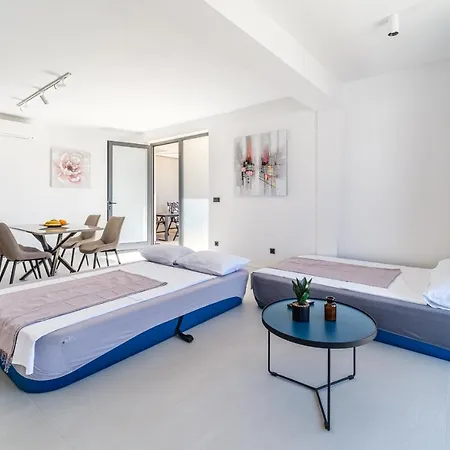 Apartman Olive Apartment Sutivan